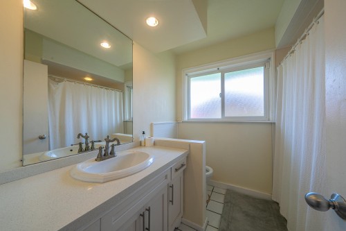 690 Burley Drive, West Vancouver, BC 