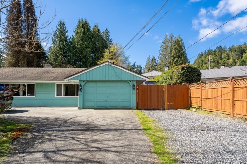 690 Burley Drive, West Vancouver, BC 