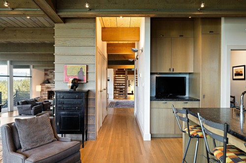 6235 Overstone Drive, West Vancouver, BC 