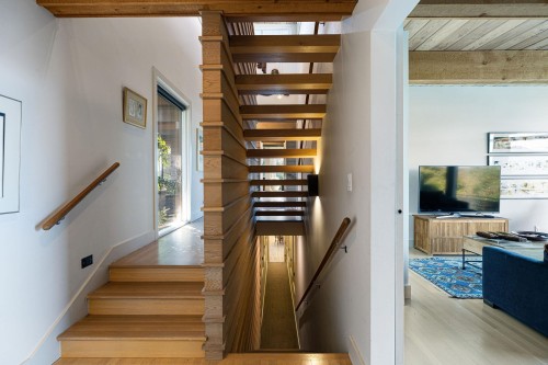 6235 Overstone Drive, West Vancouver, BC 