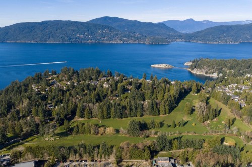 6235 Overstone Drive, West Vancouver, BC 