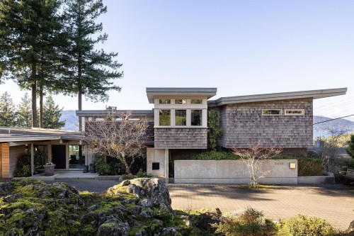 6235 Overstone Drive, West Vancouver, BC 
