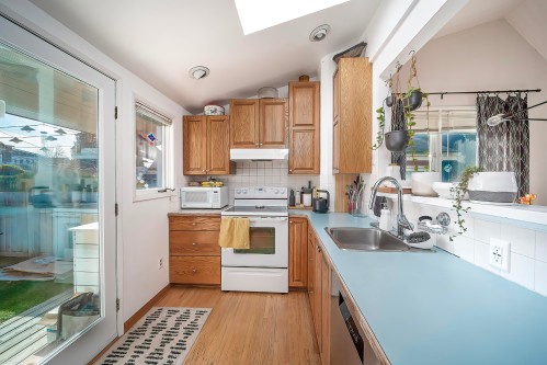 826 13Th Avenue E, Vancouver, BC 