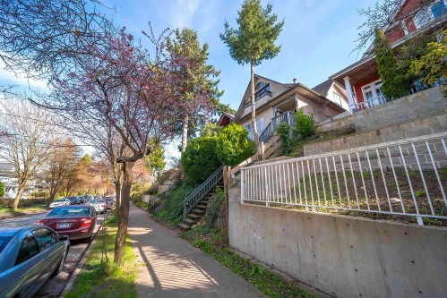 826 13Th Avenue E, Vancouver, BC 