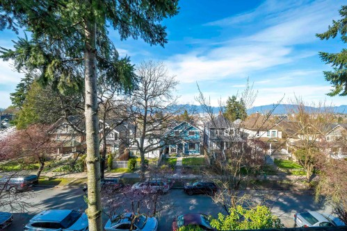 826 13Th Avenue E, Vancouver, BC 