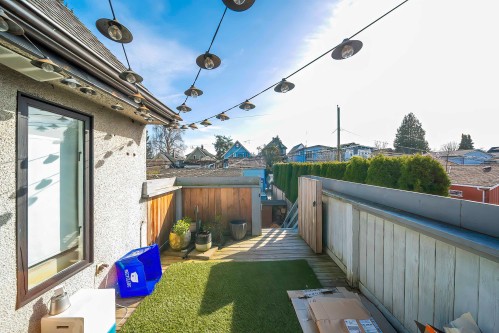 826 13Th Avenue E, Vancouver, BC 
