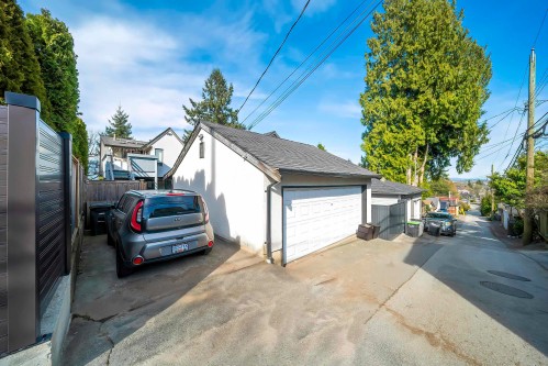 826 13Th Avenue E, Vancouver, BC 