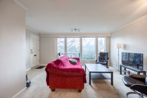 826 13Th Avenue E, Vancouver, BC 