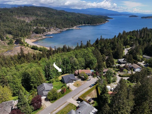 7808 Eagle Drive, Halfmoon Bay, BC 