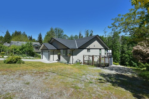 7808 Eagle Drive, Halfmoon Bay, BC 