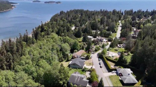 7808 Eagle Drive, Halfmoon Bay, BC 