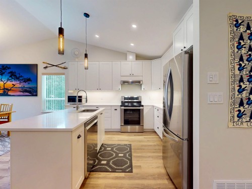 7808 Eagle Drive, Halfmoon Bay, BC 