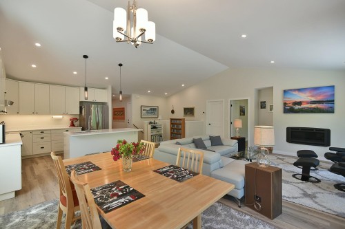 7808 Eagle Drive, Halfmoon Bay, BC 