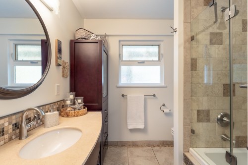 7616 Eureka Avenue, Halfmoon Bay, BC 