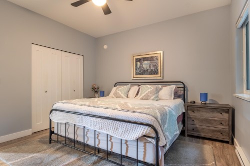 7616 Eureka Avenue, Halfmoon Bay, BC 