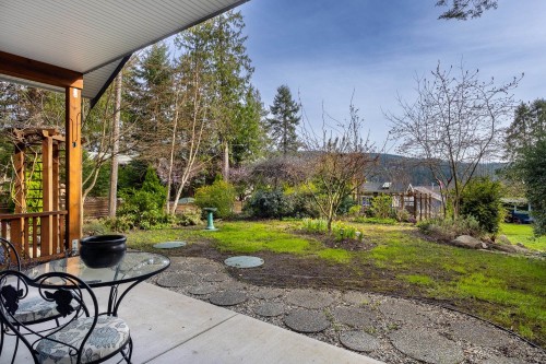 7616 Eureka Avenue, Halfmoon Bay, BC 