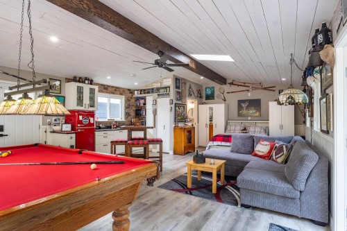 7616 Eureka Avenue, Halfmoon Bay, BC 
