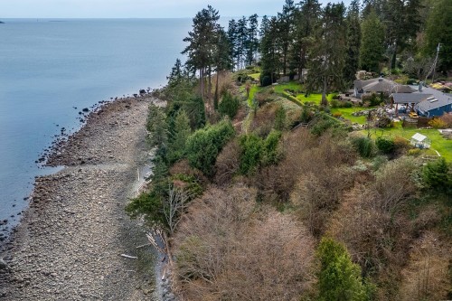 7616 Eureka Avenue, Halfmoon Bay, BC 