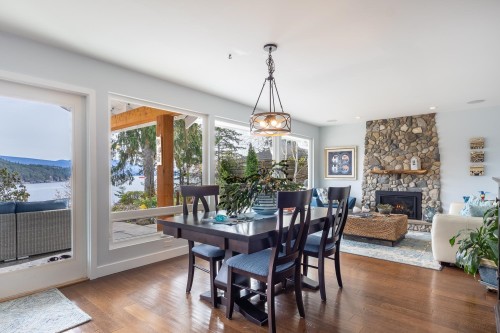 7616 Eureka Avenue, Halfmoon Bay, BC 