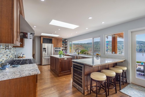7616 Eureka Avenue, Halfmoon Bay, BC 