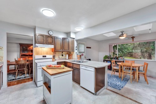 733 Shaw Avenue, Coquitlam, BC 