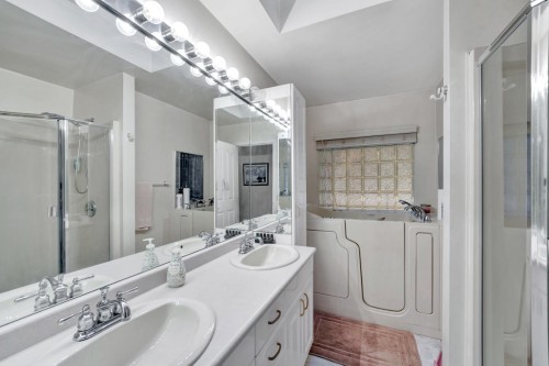 733 Shaw Avenue, Coquitlam, BC 