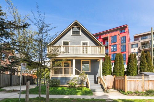 925 19Th Avenue E, Vancouver, BC 