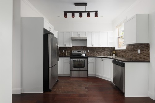 925 19Th Avenue E, Vancouver, BC 