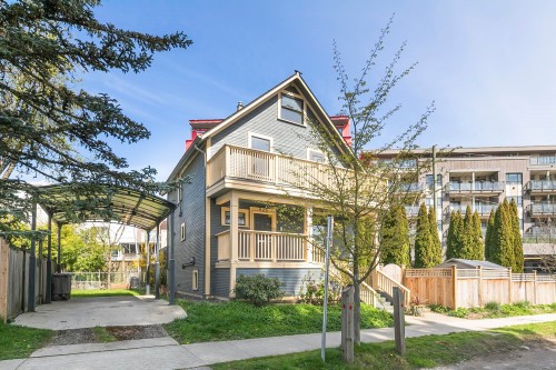 925 19Th Avenue E, Vancouver, BC 