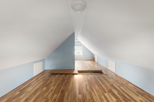 925 19Th Avenue E, Vancouver, BC 