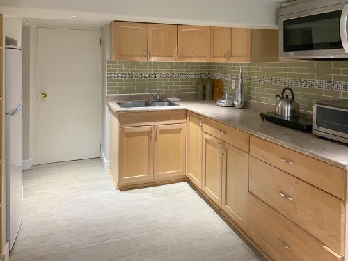925 19Th Avenue E, Vancouver, BC 