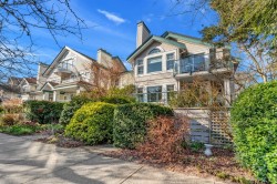 101-735 15 Avenue W Vancouver, BC V5Z 1R6