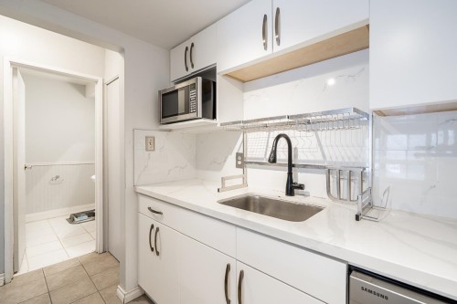 8-7375 Montecito Drive, Burnaby, BC 