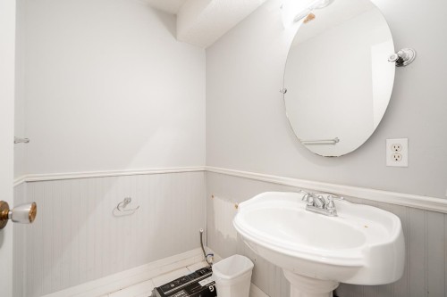 8-7375 Montecito Drive, Burnaby, BC 