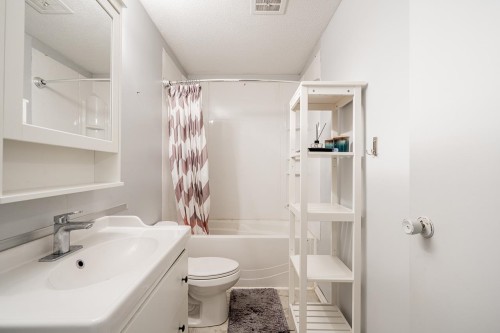 8-7375 Montecito Drive, Burnaby, BC 