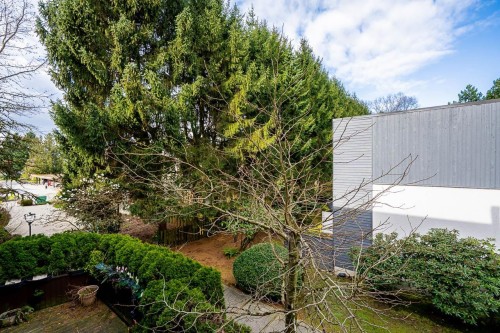 8-7375 Montecito Drive, Burnaby, BC 