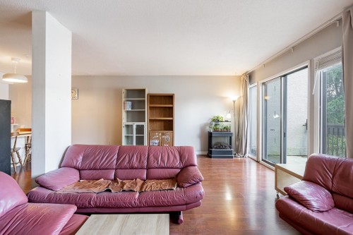 8-7375 Montecito Drive, Burnaby, BC 