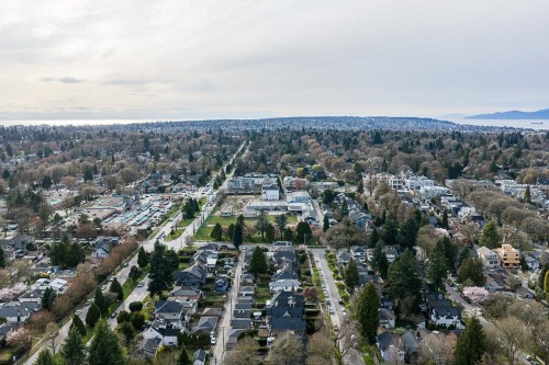 3832 Heather Street, Vancouver, BC 