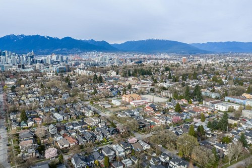3832 Heather Street, Vancouver, BC 