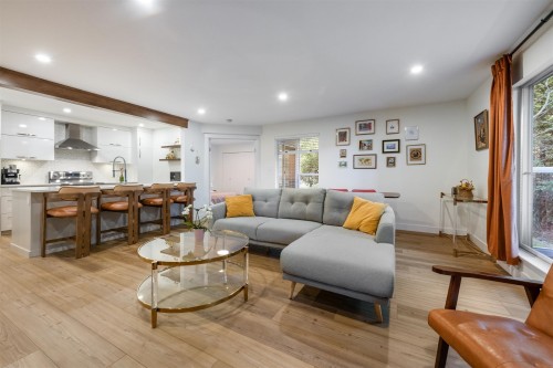 208-2733 Atlin Place  Coquitlam, BC V3C 5B1