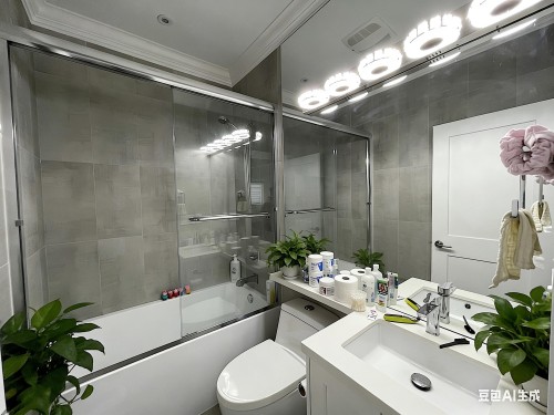 9131 Steveston Highway, Richmond, BC 