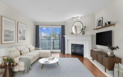 307-876 16th Avenue W Vancouver, BC V5Z 1T1