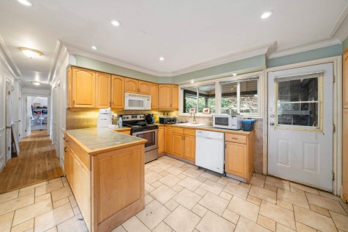 360 Seaforth Crescent, Coquitlam, BC 