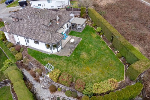 2572 Fuchsia Place, Coquitlam, BC 