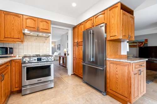 2572 Fuchsia Place, Coquitlam, BC 