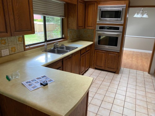 1209 Crest Court, Coquitlam, BC 