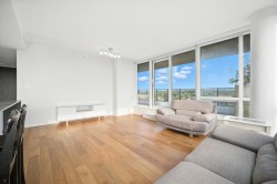 1502-8588 Cornish Street  Vancouver, BC V6P 0C1