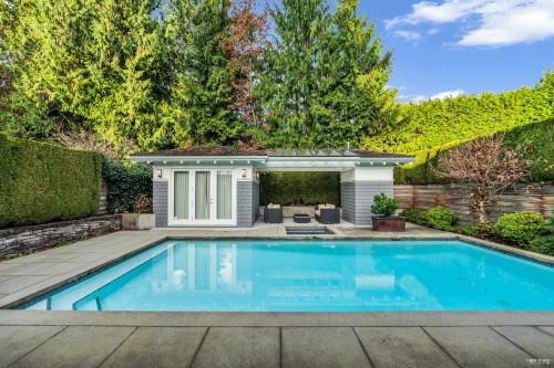 4358 Erwin Drive, West Vancouver, BC 