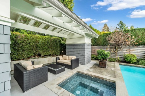 4358 Erwin Drive, West Vancouver, BC 