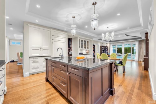 4358 Erwin Drive, West Vancouver, BC 